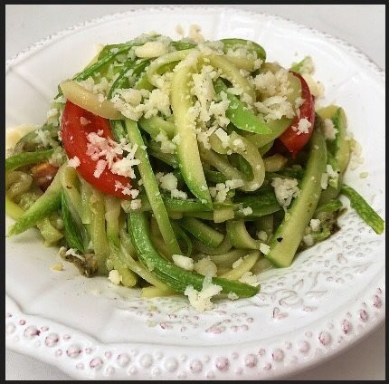 Pesto soslu Kabak Salatası