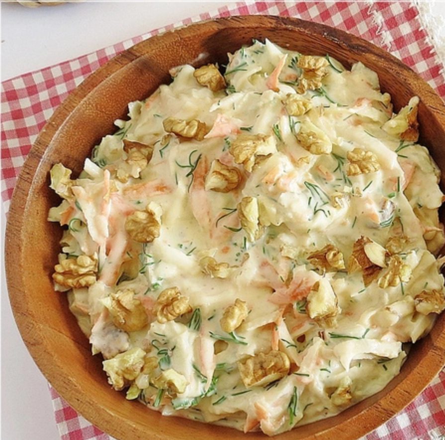 Yoğurtlu Yer Elması Salatası